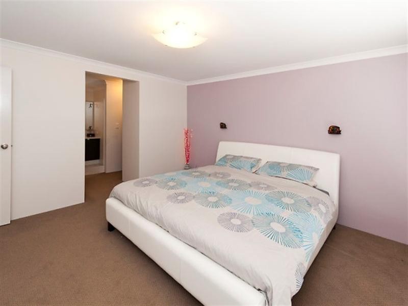 4 Blackall Mews, Piara Waters WA 6112