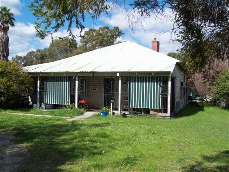 27 Kelvin Road, Maddington WA 6109