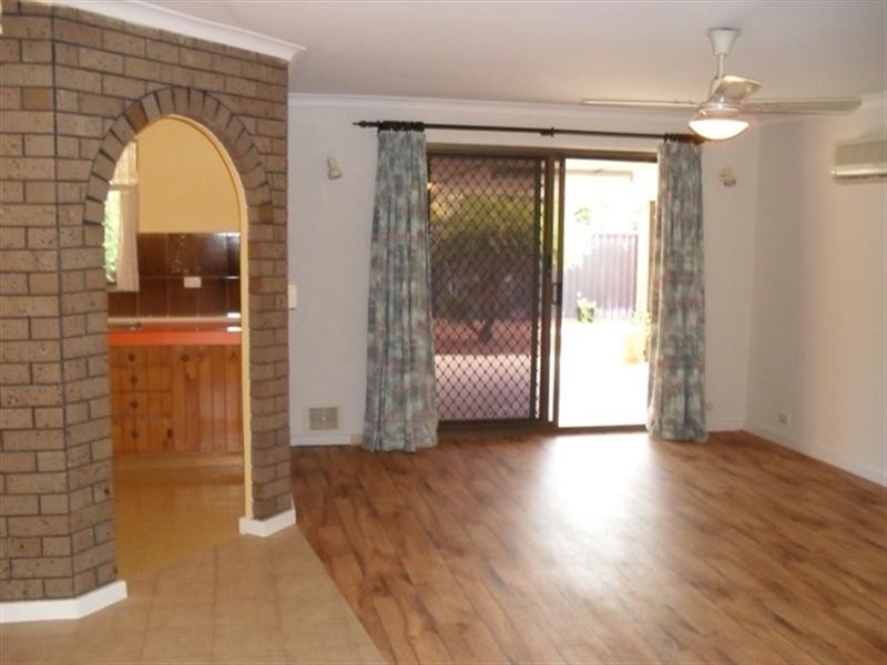 13/9 Third Avenue, Kelmscott WA 6111