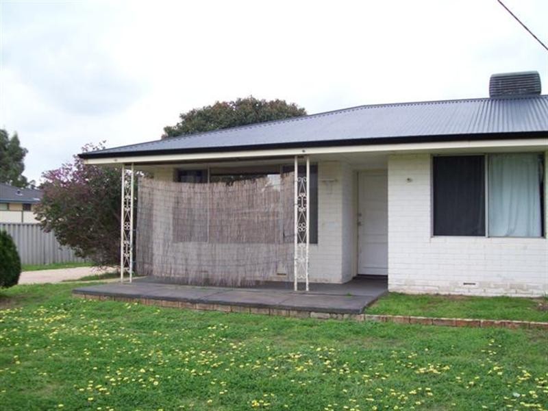 1 Coorain Street, Maddington WA 6109