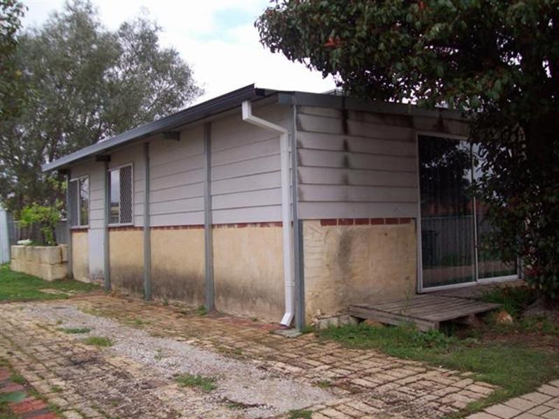 1 Coorain Street, Maddington WA 6109