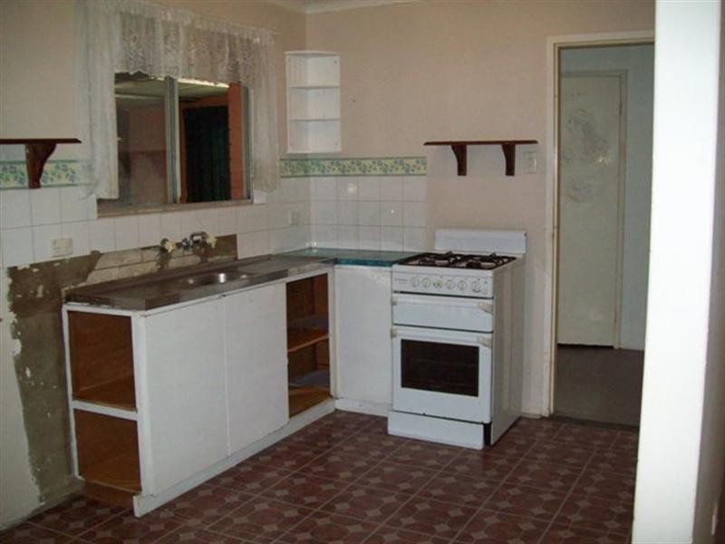 1 Coorain Street, Maddington WA 6109