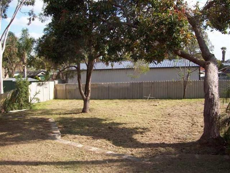 27 Ospringe Street, Gosnells WA 6110