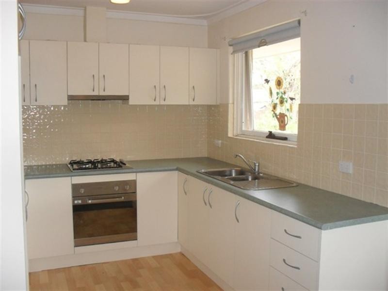 32 EDINBRIDGE Road, Kenwick WA 6107