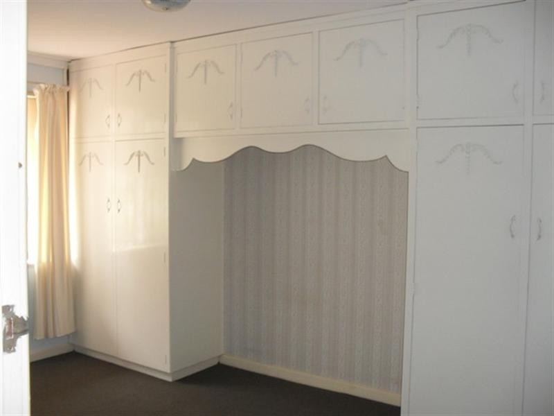 32 EDINBRIDGE Road, Kenwick WA 6107