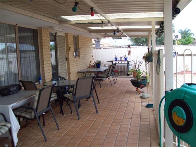 9 Lauterbach Drive, Gosnells WA 6110