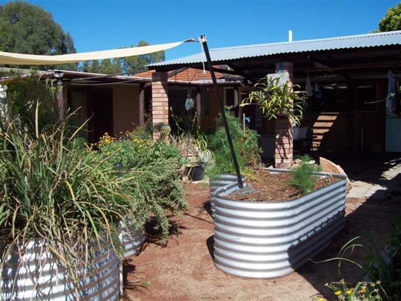 19 Dunnell Street, Maddington WA 6109