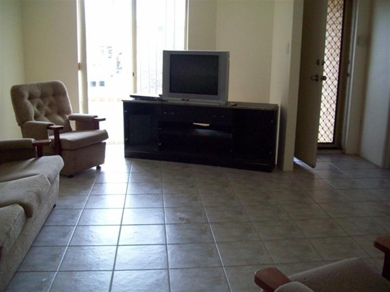 22/11 Apley Street, Maddington WA 6109