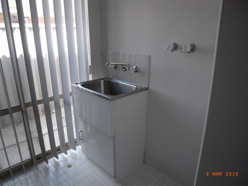 16/11 Apley Street, Maddington WA 6109