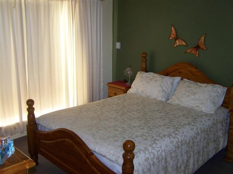 5 Bronzewing Court, Brookdale WA 6112