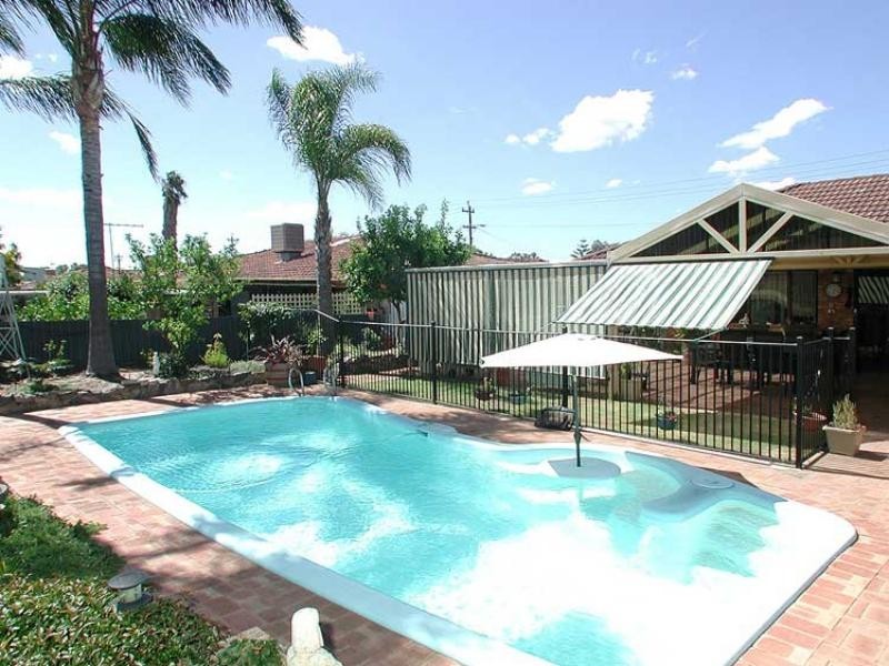 23 Bardwell Street, Thornlie WA 6108