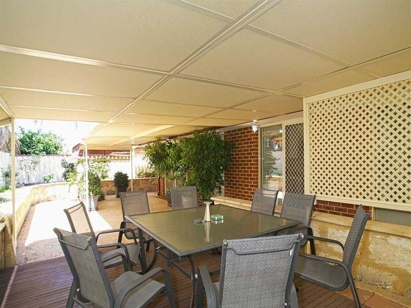 30 Riverbank Drive, Gosnells WA 6110