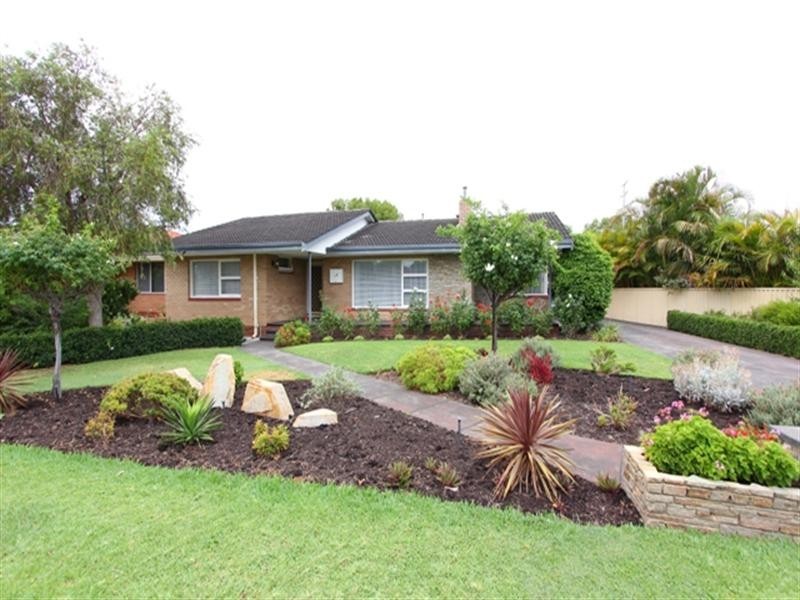 18 Wilpon Street, Beckenham WA 6107