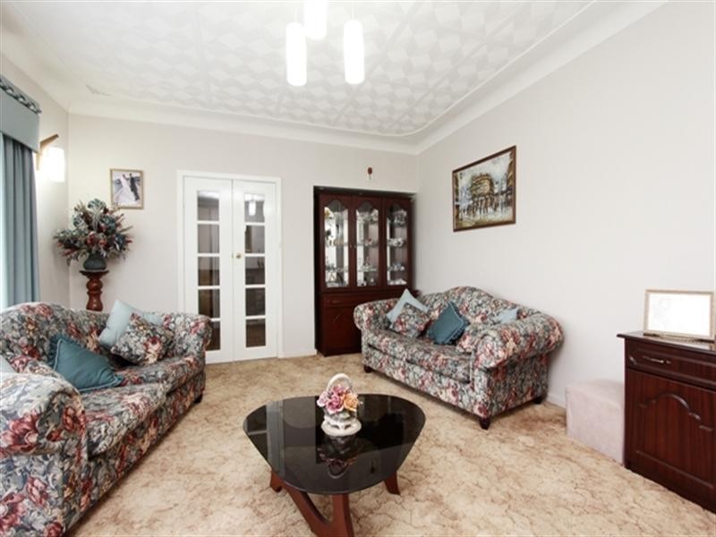 18 Wilpon Street, Beckenham WA 6107