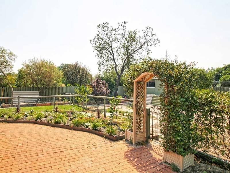 23 Eynesford Street, Gosnells WA 6110