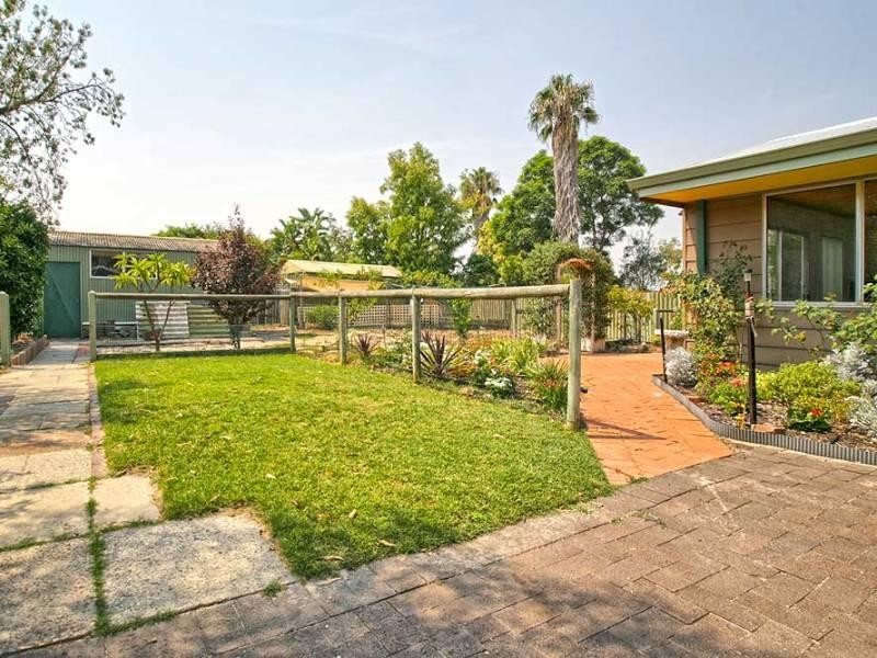 23 Eynesford Street, Gosnells WA 6110