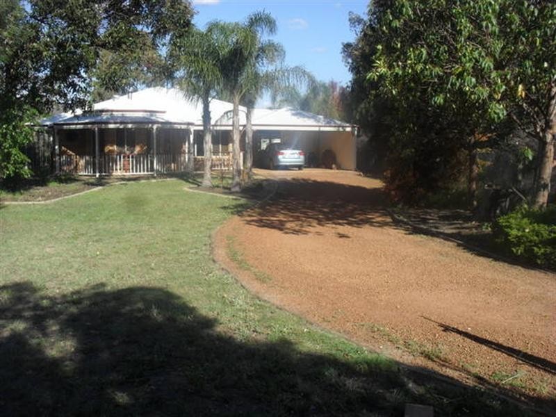 2 Blue Wren Close, Serpentine WA 6125