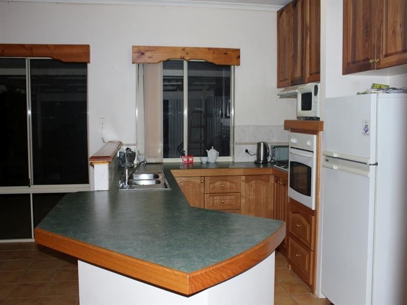 2 Blue Wren Close, Serpentine WA 6125