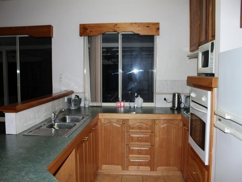 2 Blue Wren Close, Serpentine WA 6125