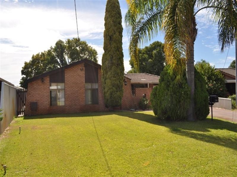 16 Windsor Drive, Gosnells WA 6110