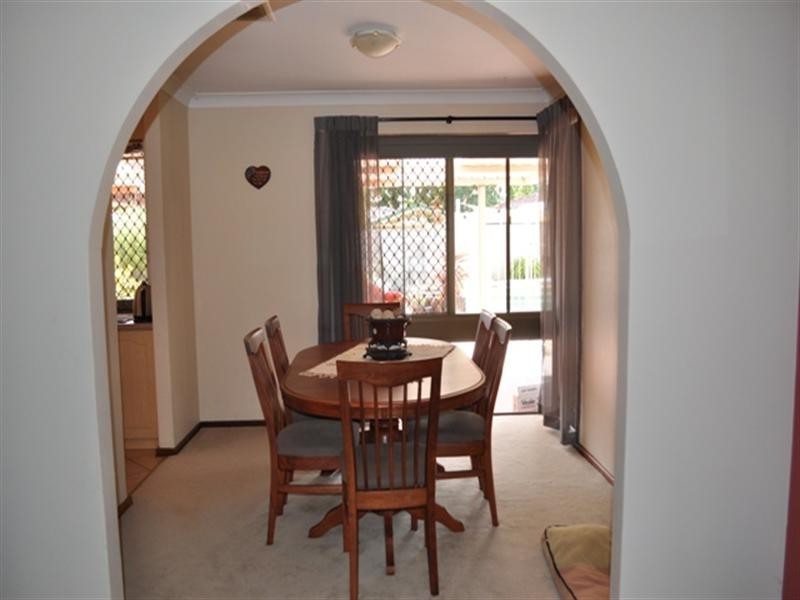 16 Windsor Drive, Gosnells WA 6110