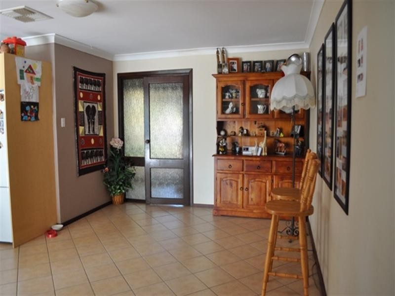 16 Windsor Drive, Gosnells WA 6110
