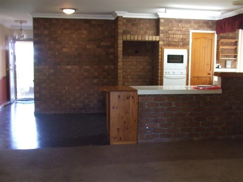 64 Murchison Way, Gosnells WA 6110