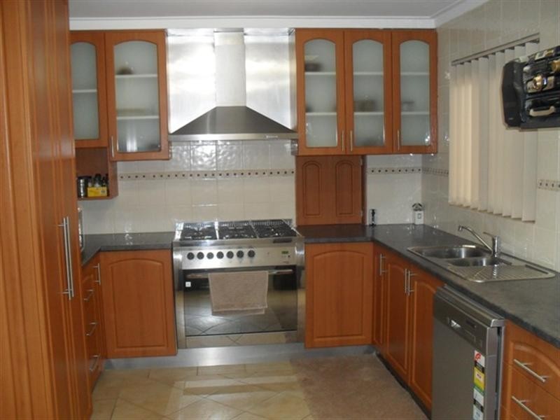 4 Hume Road, Thornlie WA 6108