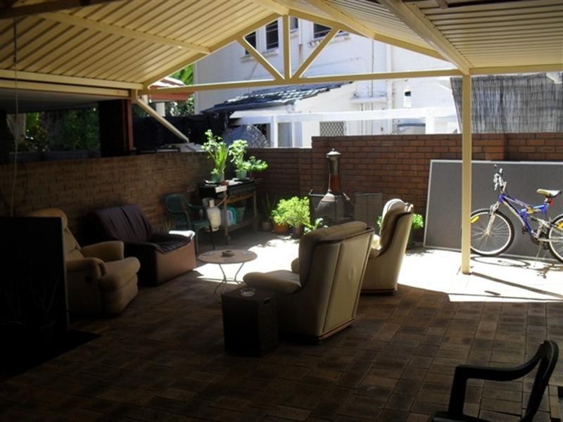 4 Hume Road, Thornlie WA 6108