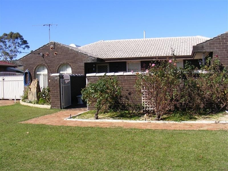 10 Angelo Street, Armadale WA 6112