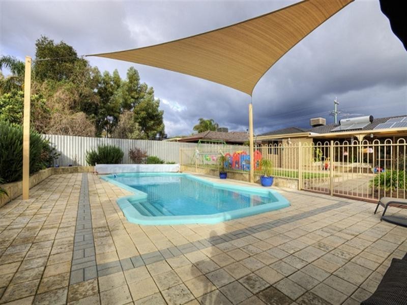 202 Maida Vale Road, High Wycombe WA 6057