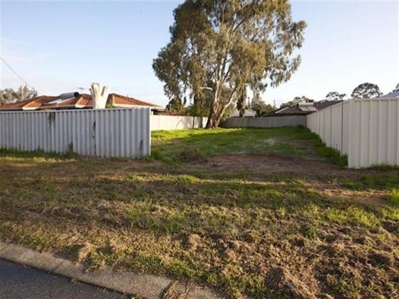 1 Junee Place, Armadale WA 6112