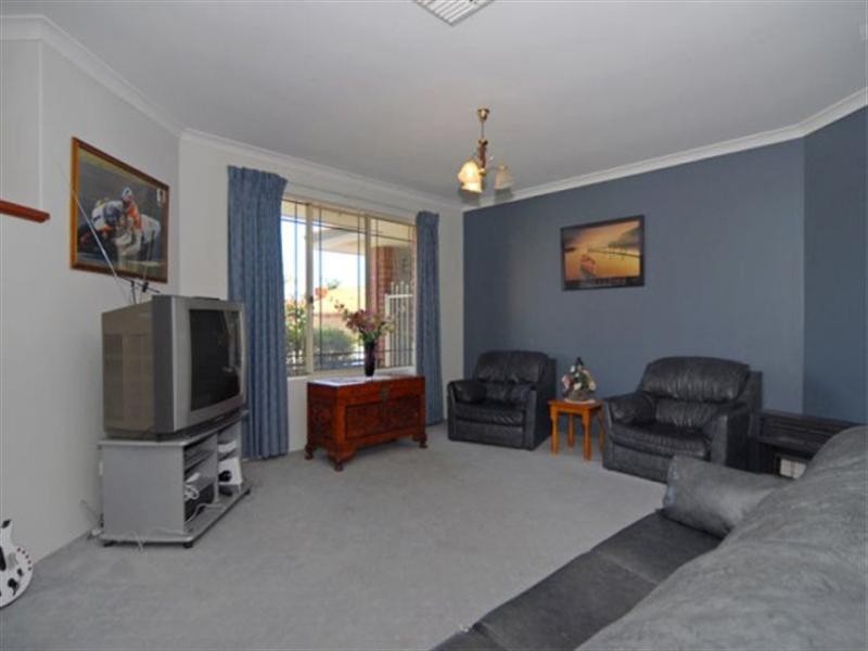 18 THOMASIA Street, Huntingdale WA 6110