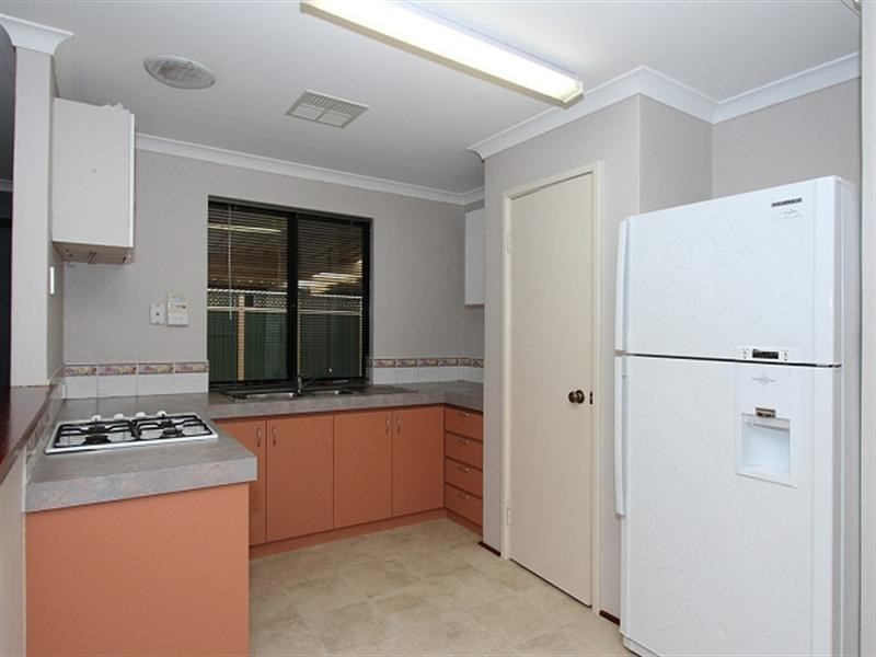 25 Dolara Court, Maddington WA 6109