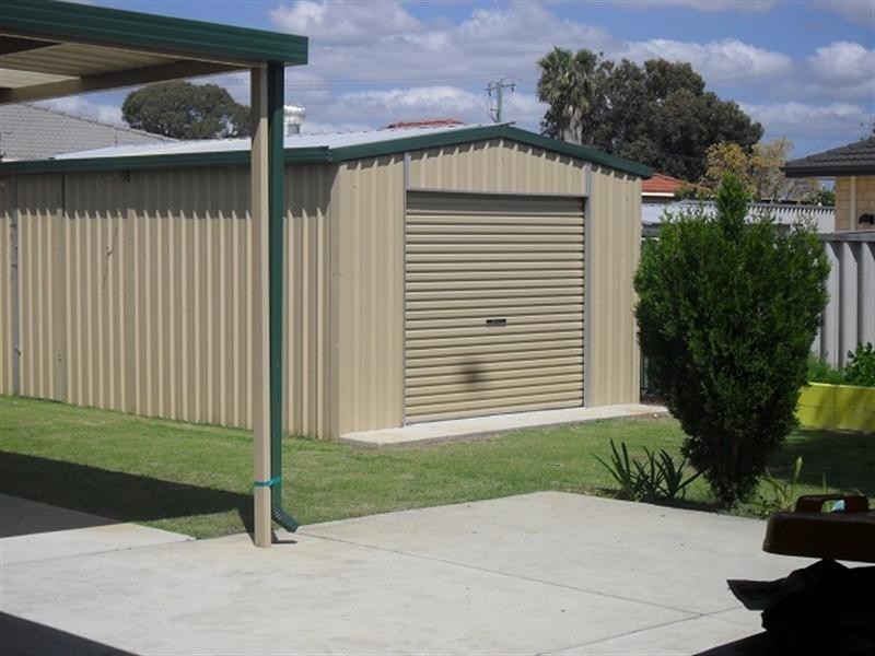 25 Dolara Court, Maddington WA 6109