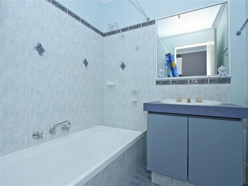 25 Dolara Court, Maddington WA 6109