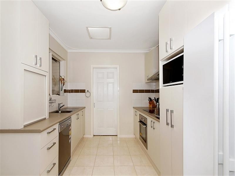 33 Ospringe Street, Gosnells WA 6110