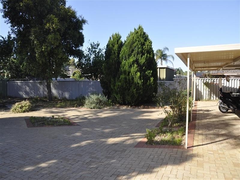 61 Southern River Road, Gosnells WA 6110