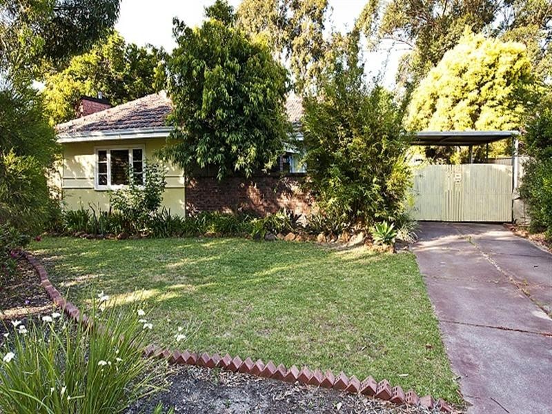 64 The Crescent, Maddington WA 6109