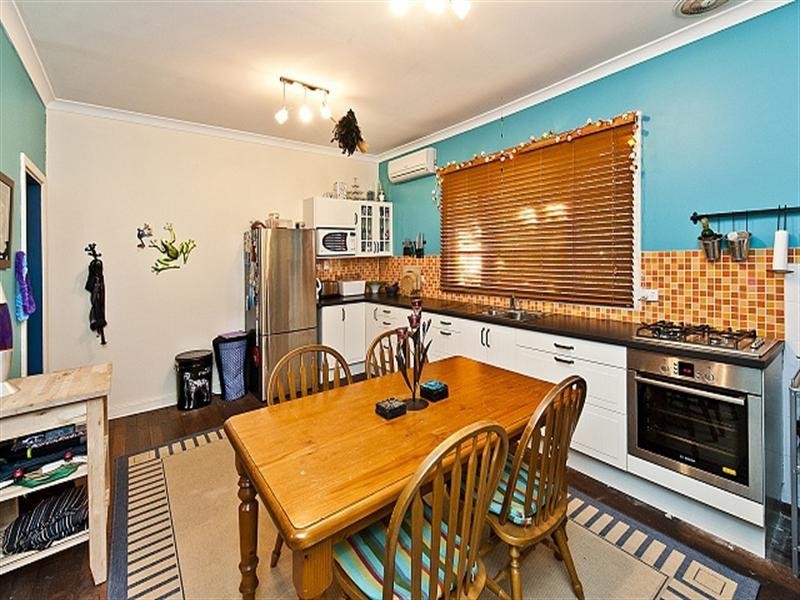 64 The Crescent, Maddington WA 6109