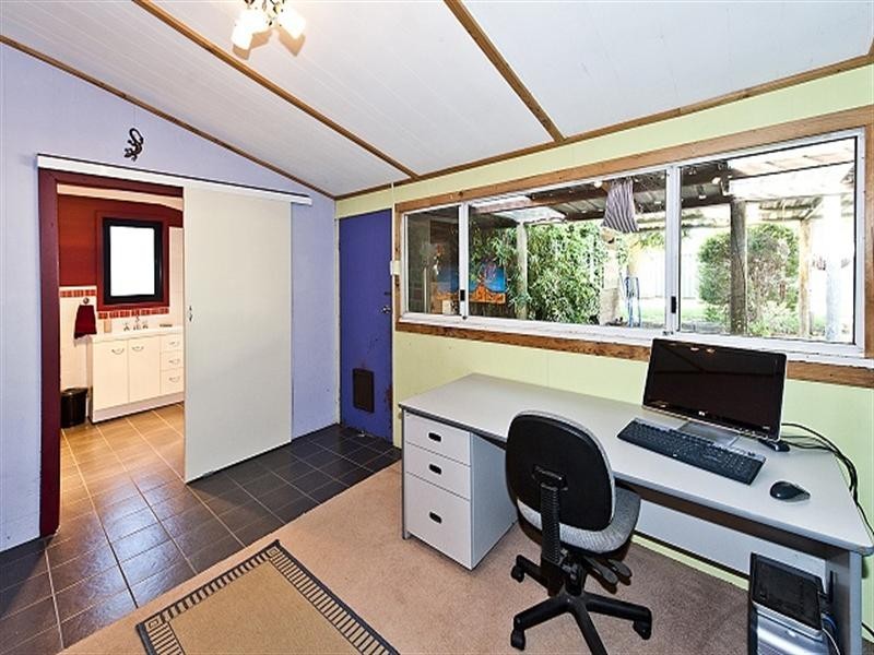 64 The Crescent, Maddington WA 6109
