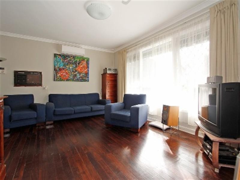 12 Elton Street, Maddington WA 6109