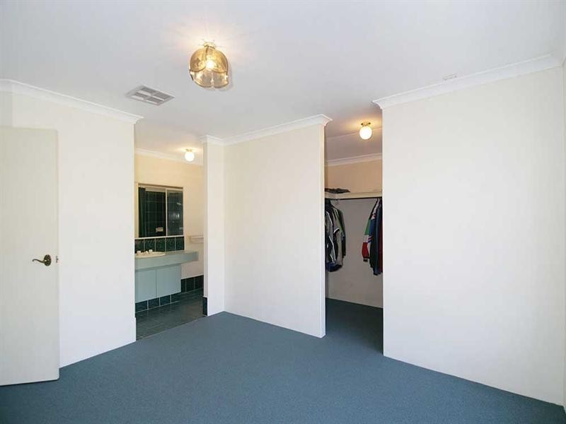 8 Fairway View, Casuarina WA 6167