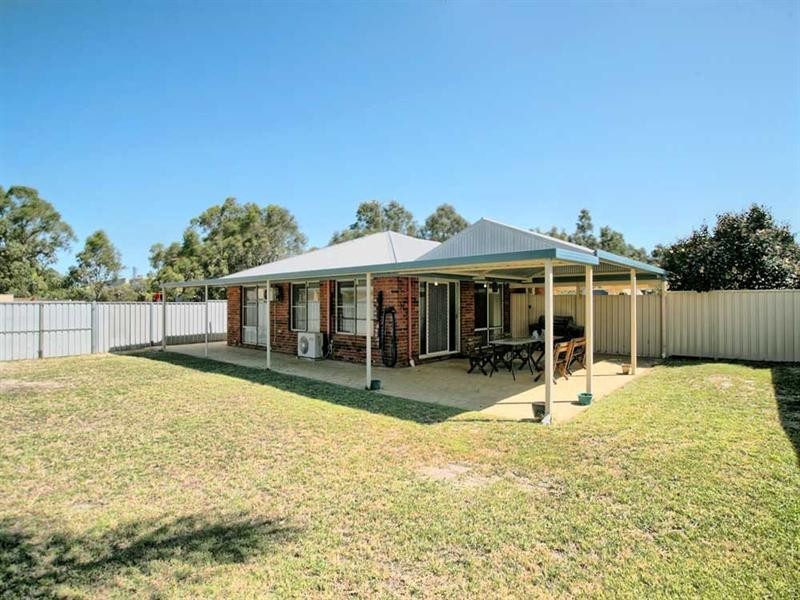 3 Lakewook Cove, Kenwick WA 6107