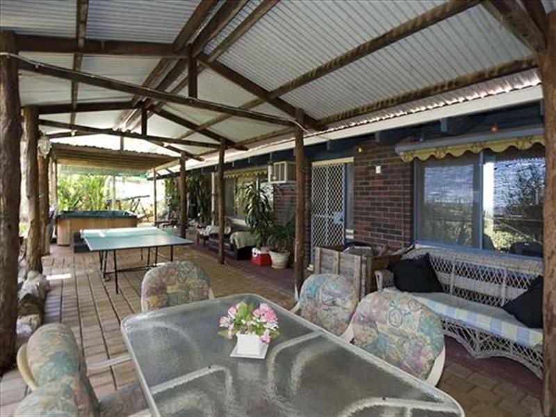 18 Grevillea Crescent, Swan View WA 6056