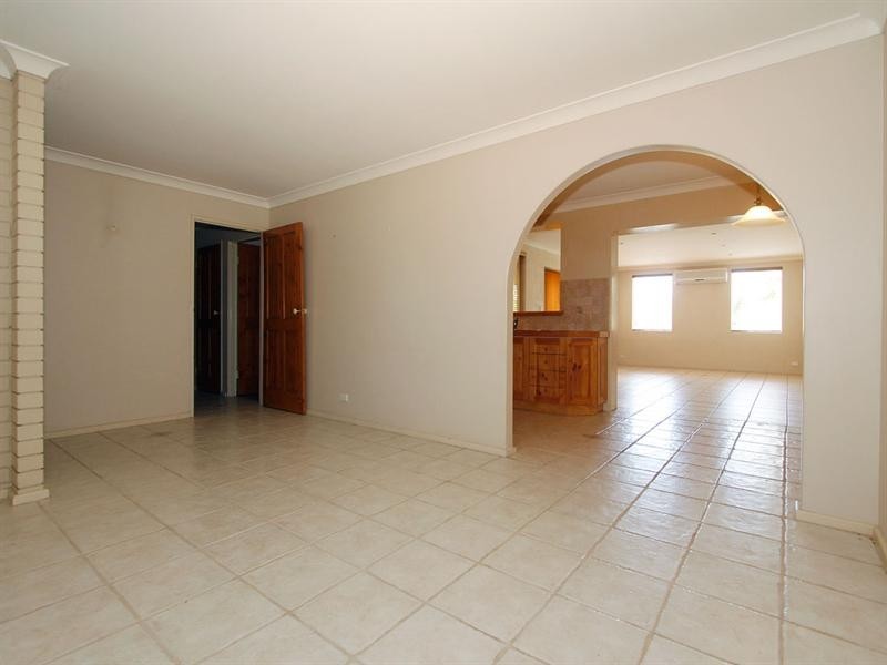 102 Eileen Street, Gosnells WA 6110