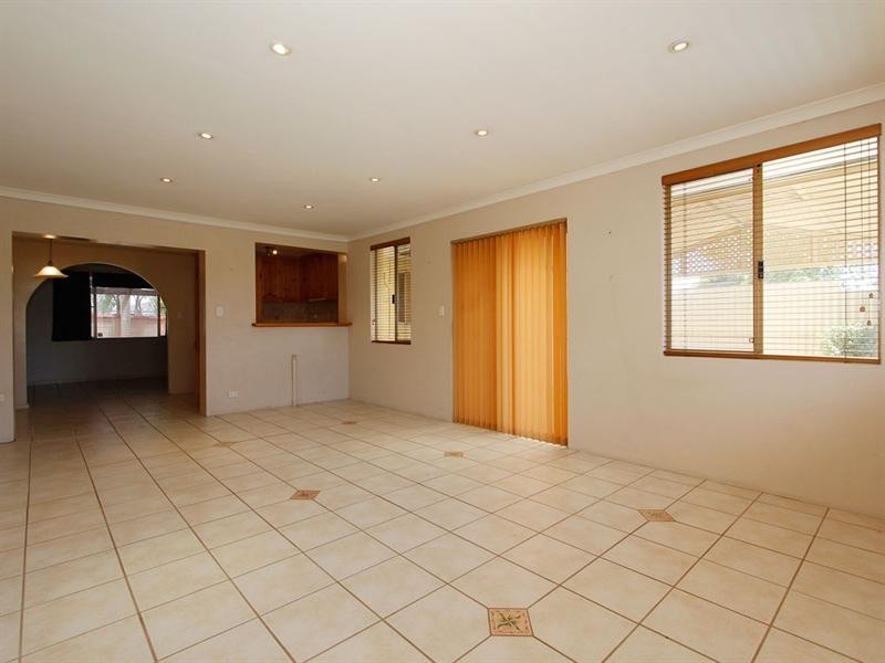 102 Eileen Street, Gosnells WA 6110