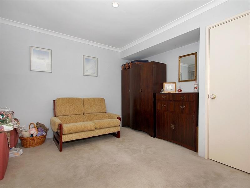 34 Towncentre Drive, Thornlie WA 6108