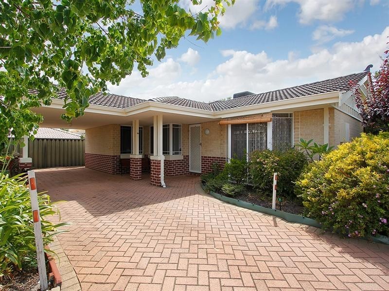 34 Towncentre Drive, Thornlie WA 6108