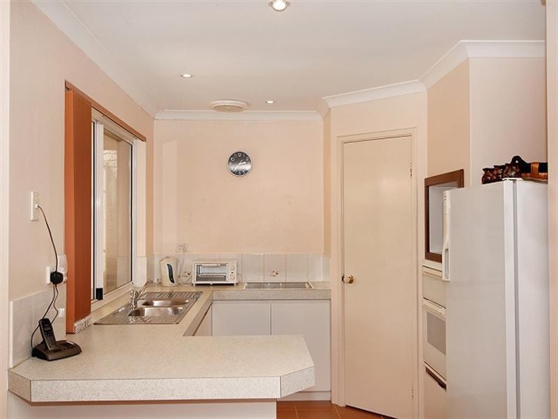 34 Towncentre Drive, Thornlie WA 6108